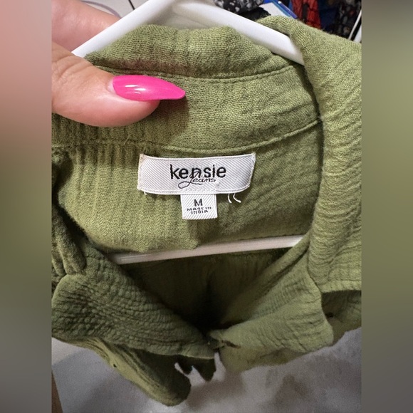 Kensie Green Romper✨ - Picture 8 of 8